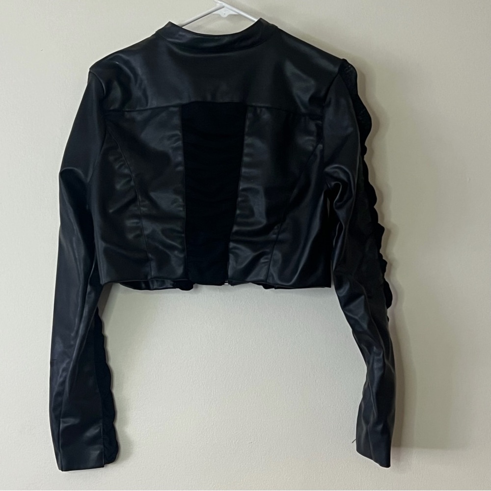 Windsor Black crop leather Jacket size L